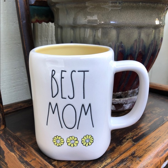 Rae Dunn Best Mom Mug